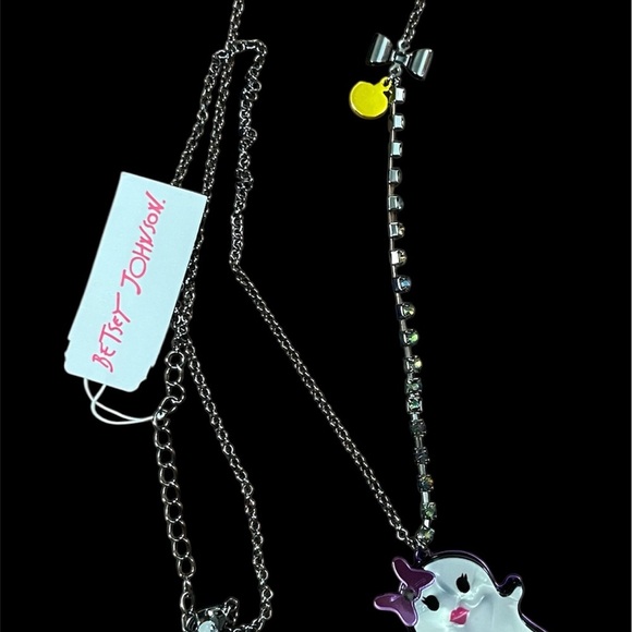 NEW WITH TAGS BETSEY JOHNSON 14”-16” GHOST NECKLACE GREAT FOR HALLOWEEN - Picture 3 of 5
